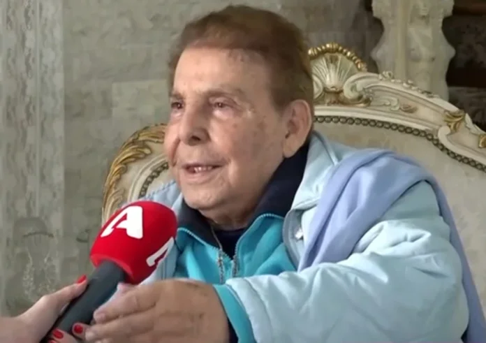 Γιάννης Γαλάτης: Πουλά την πολυκατοικία του στη Ραφήνα για να στηρίξει 22 οικογένειες